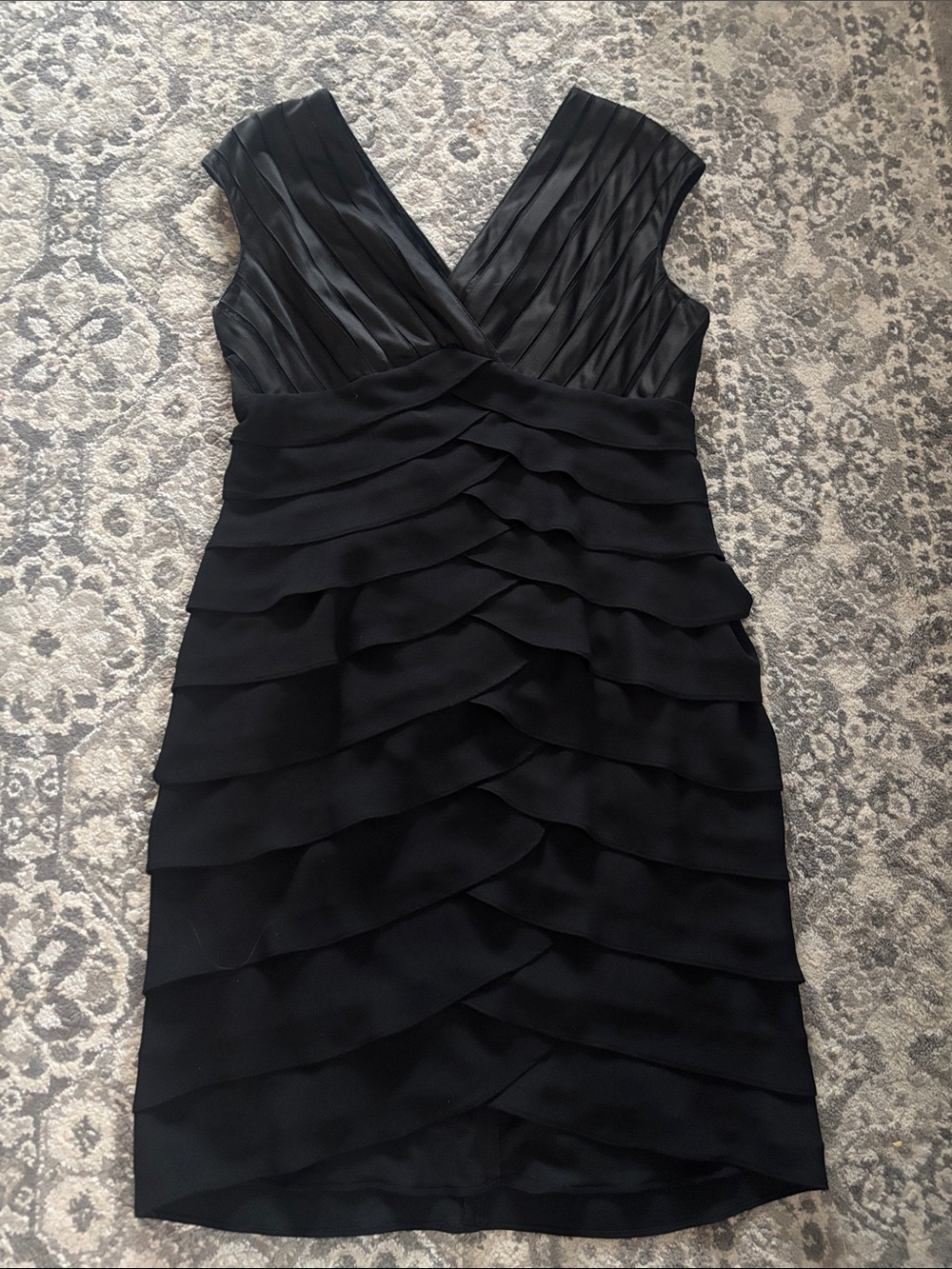EUC Sleeveless Black Layered V-Neck Dress
